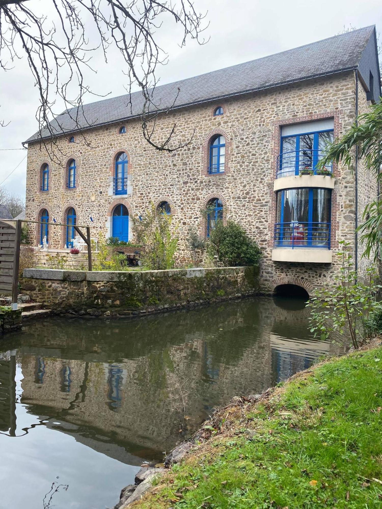 Le Moulin De Meral Montsûrs Extérieur photo